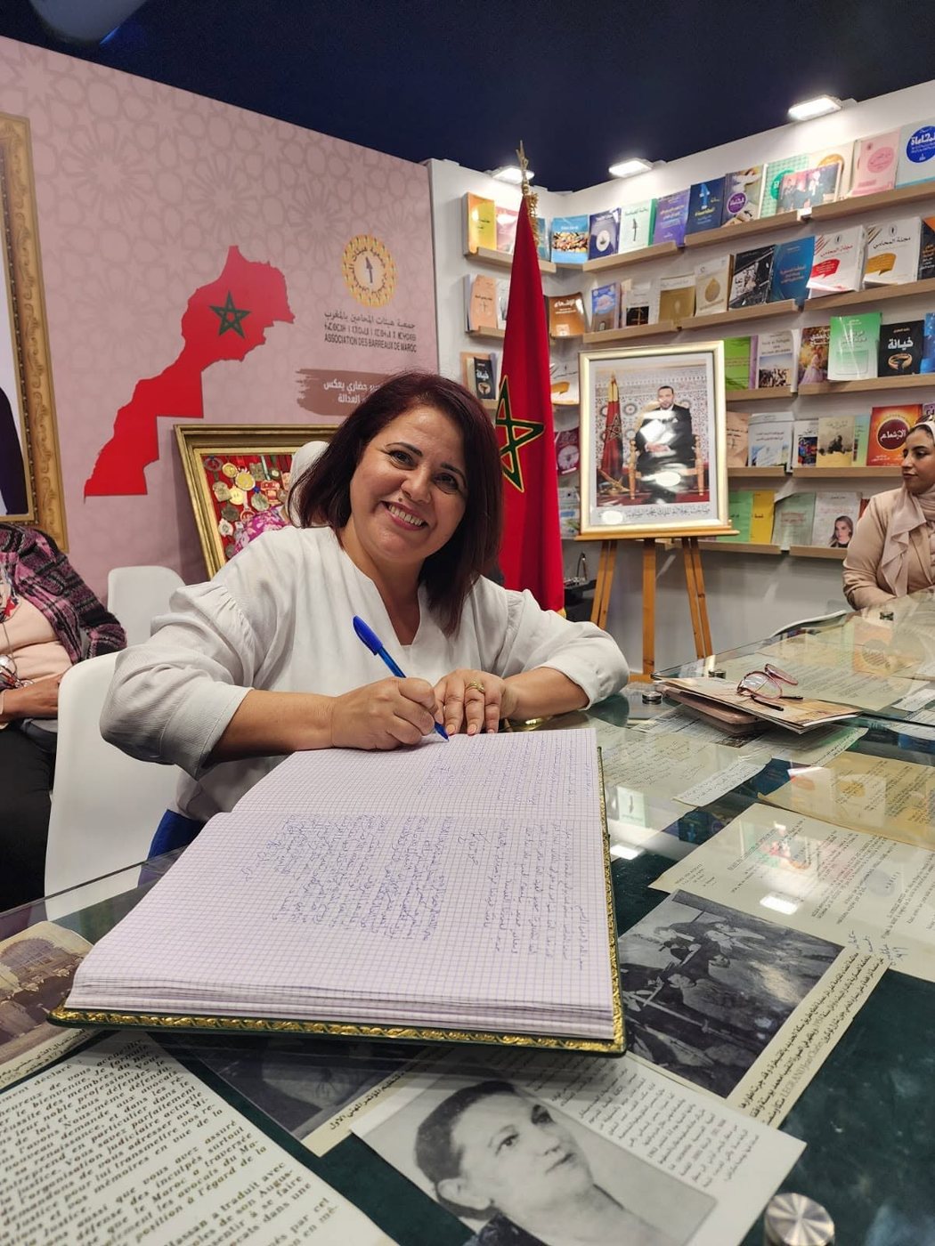 توقيع الكتاب الذهبي
